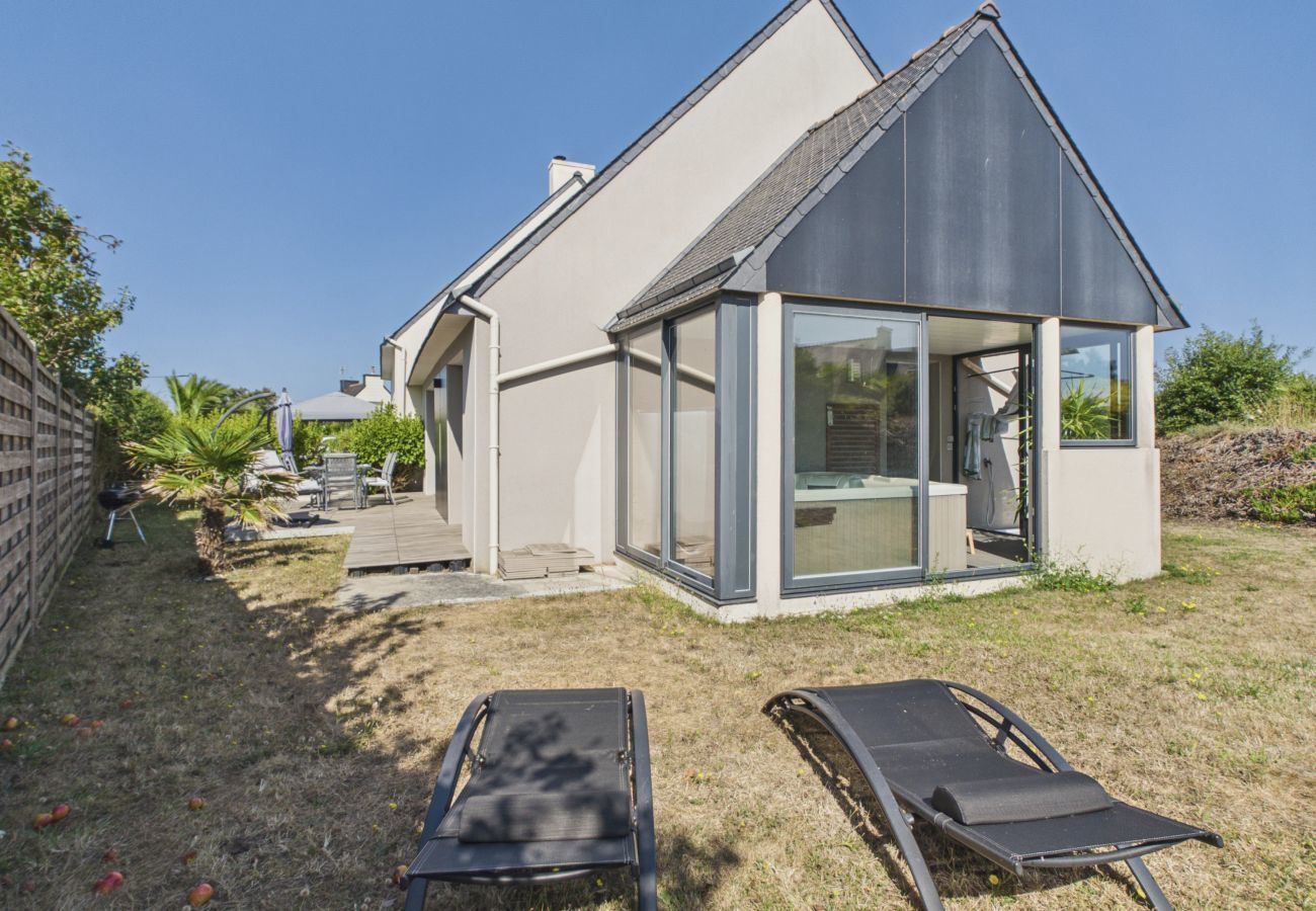 Casa en Plouguerneau - Casa para 4, Jacuzzi y jardín, playa a 200 m