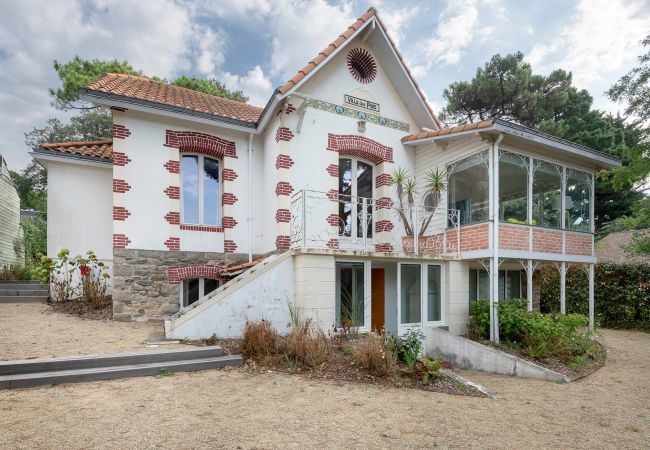 Maison à Pornichet - Villa balnéaire pour 8 - 75m de la plage Maison à Pornichet - Villa balnéaire pour 8 - 75m de la plage