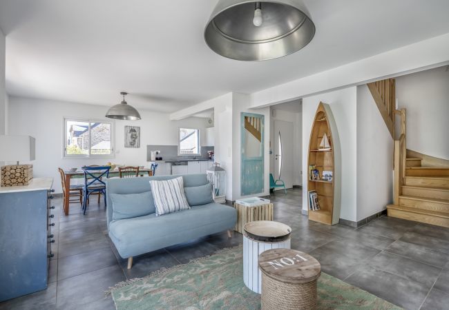 Maison à Baden - À 100m de la plage, Maison pour 7, vue mer Maison à Baden - À 100m de la plage, Maison pour 7, vue mer