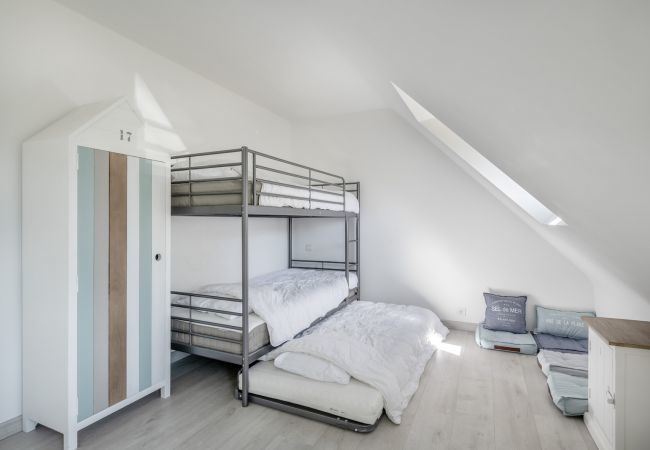Maison à Baden - À 100m de la plage, Maison pour 7, vue mer Maison à Baden - À 100m de la plage, Maison pour 7, vue mer