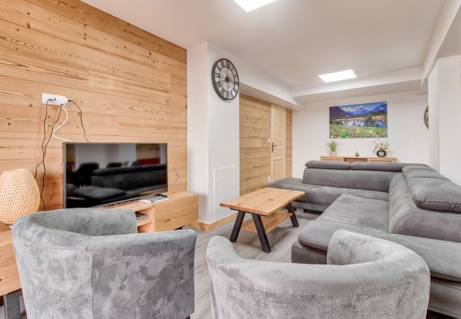 Appartement à Genos - À 80m des pistes, bel appartement pour 15 Appartement à Genos - À 80m des pistes, bel appartement pour 15