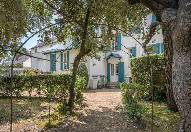 Appartement à La Baule-Escoublac - 130m de la plage ! Séjour à 4 Appartement à La Baule-Escoublac - 130m de la plage ! Séjour à 4