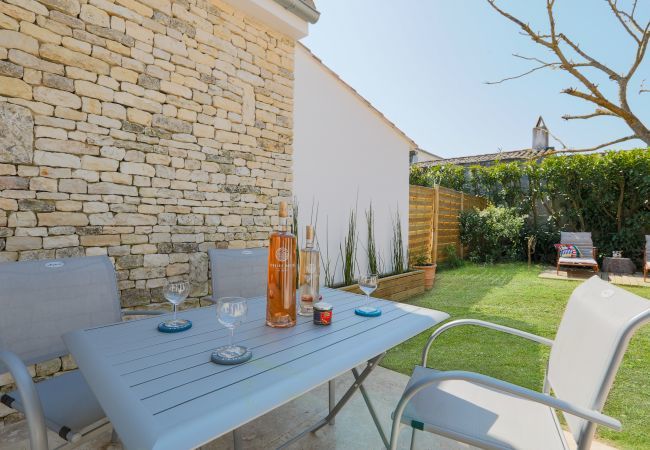 Maison à Saint-Martin-de-Ré - À 550m de la plage, maison pour 4 Maison à Saint-Martin-de-Ré - À 550m de la plage, maison pour 4