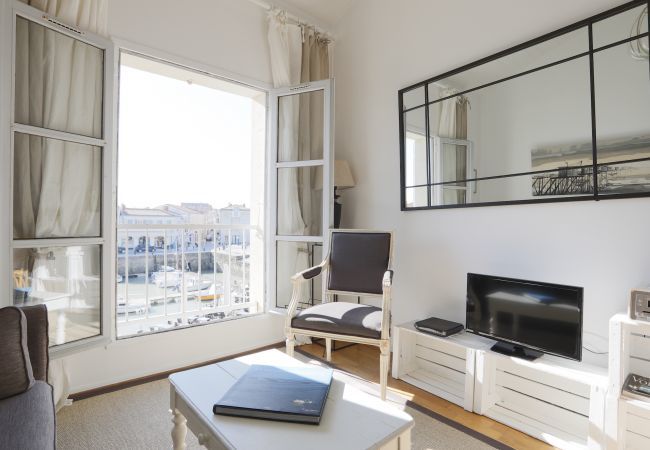Appartement à Saint-Martin-de-Ré - Joli appartement avec magnifique vue - Ilot 2 Appartement à Saint-Martin-de-Ré - Joli appartement avec magnifique vue - Ilot 2