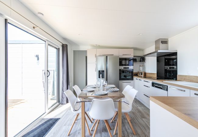 Chalet à Bretignolles-sur-Mer - Vacances à 6 dans un domaine avec piscine chauffée Chalet à Bretignolles-sur-Mer - Vacances à 6 dans un domaine avec piscine chauffée