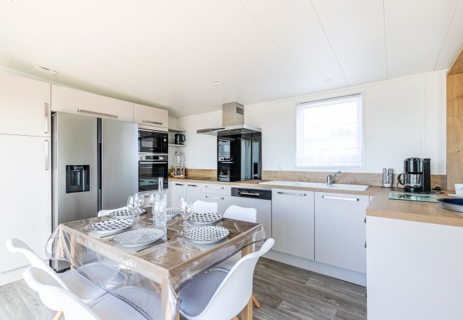 Chalet à Bretignolles-sur-Mer - Vacances à 6 dans un domaine avec piscine chauffée Chalet à Bretignolles-sur-Mer - Vacances à 6 dans un domaine avec piscine chauffée