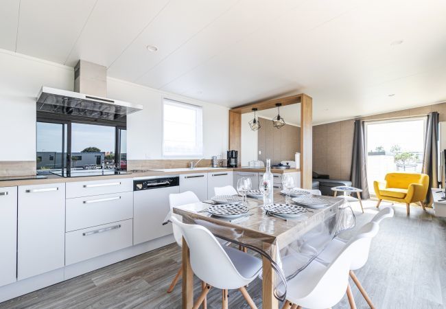 Chalet à Bretignolles-sur-Mer - Vacances à 6 dans un domaine avec piscine chauffée Chalet à Bretignolles-sur-Mer - Vacances à 6 dans un domaine avec piscine chauffée