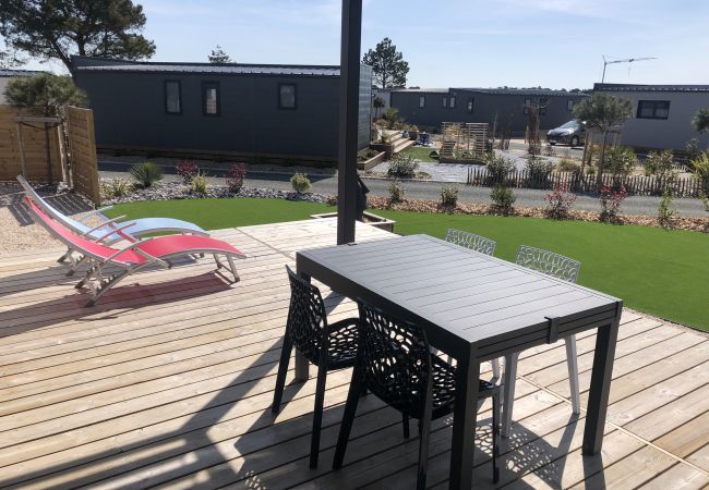 Chalet à Bretignolles-sur-Mer - Vacances à 6 dans un domaine avec piscine chauffée Chalet à Bretignolles-sur-Mer - Vacances à 6 dans un domaine avec piscine chauffée