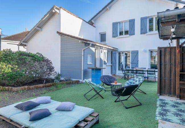 Maison à La Baule-Escoublac - Belle maison pour 11 - Jardin - Détente Maison à La Baule-Escoublac - Belle maison pour 11 - Jardin - Détente