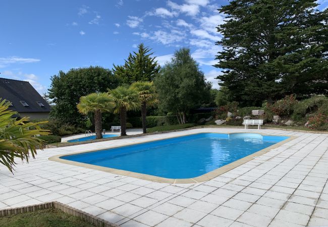 Maison à Erquy - Maison pour 6 à Erquy - Piscine collective Maison à Erquy - Maison pour 6 à Erquy - Piscine collective