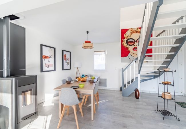 Maison à Erquy - Maison pour 6 à Erquy - Piscine collective Maison à Erquy - Maison pour 6 à Erquy - Piscine collective