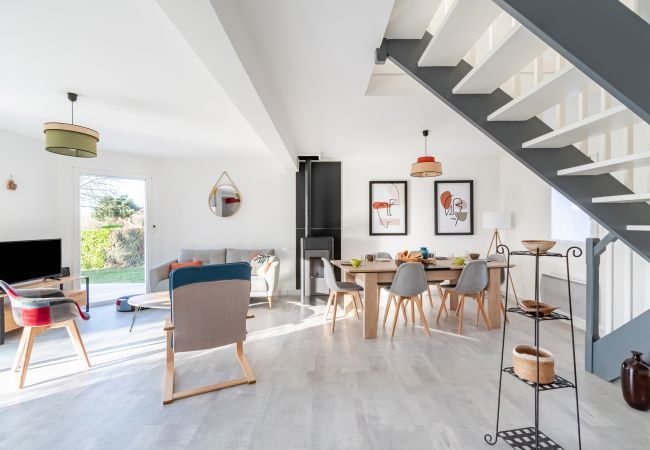 Maison à Erquy - Maison pour 6 à Erquy - Piscine collective Maison à Erquy - Maison pour 6 à Erquy - Piscine collective