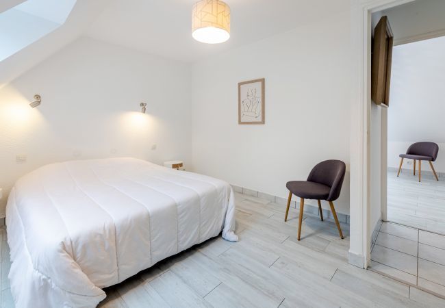 Maison à Erquy - Maison pour 6 à Erquy - Piscine collective Maison à Erquy - Maison pour 6 à Erquy - Piscine collective