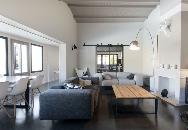 Maison à La Flotte - Villa pour 12 avec piscine tout confort Maison à La Flotte - Villa pour 12 avec piscine tout confort