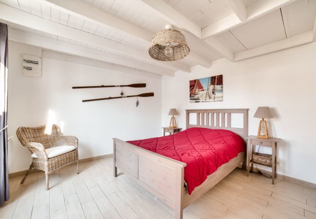 Maison à La Guérinière - 200m de la plage, jardin, 6 adultes 2 enfants Maison à La Guérinière - 200m de la plage, jardin, 6 adultes 2 enfants