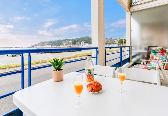 Appartement à Erquy - Face mer à 85m plage - appart 2 adultes 2 enfants Appartement à Erquy - Face mer à 85m plage - appart 2 adultes 2 enfants