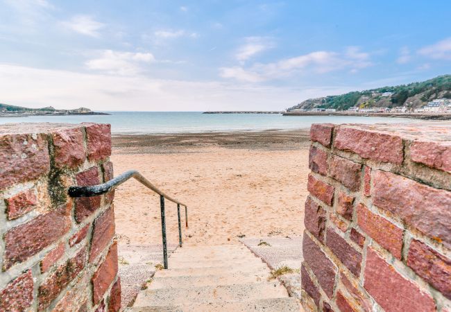 Appartement à Erquy - Face mer à 85m plage - appart 2 adultes 2 enfants Appartement à Erquy - Face mer à 85m plage - appart 2 adultes 2 enfants
