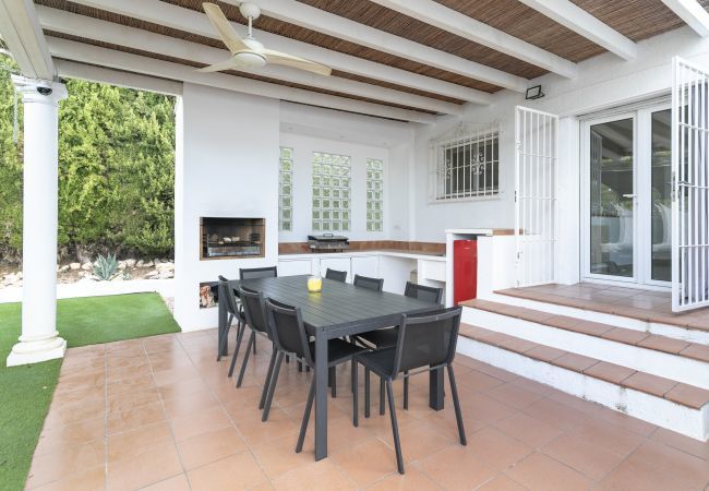 Villa à Moraira - Maison pour 8 - Piscine -  Détente à Moraira  Villa à Moraira - Maison pour 8 - Piscine -  Détente à Moraira