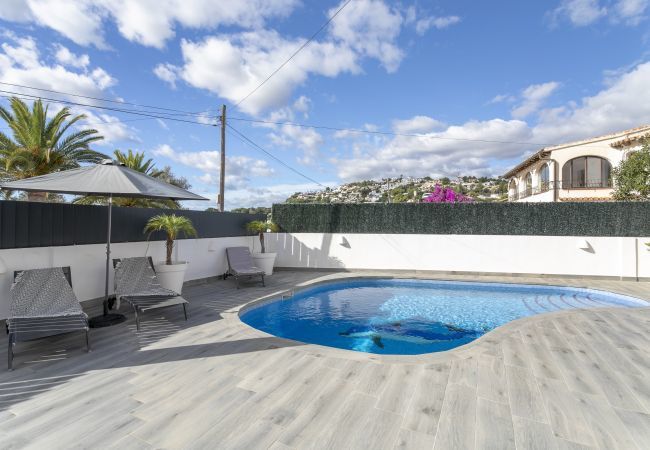Villa à Moraira - Maison pour 8 - Piscine -  Détente à Moraira  Villa à Moraira - Maison pour 8 - Piscine -  Détente à Moraira
