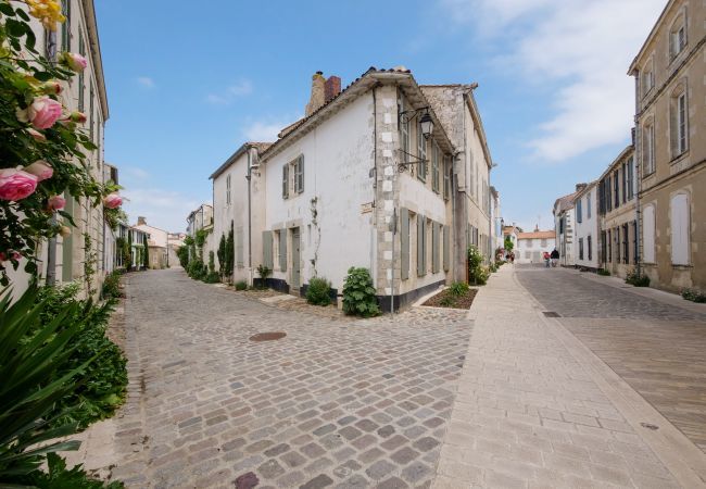 Maison à Saint-Martin-de-Ré - Jolie maison pour 4, aux portes de St Martin de Ré Maison à Saint-Martin-de-Ré - Jolie maison pour 4, aux portes de St Martin de Ré
