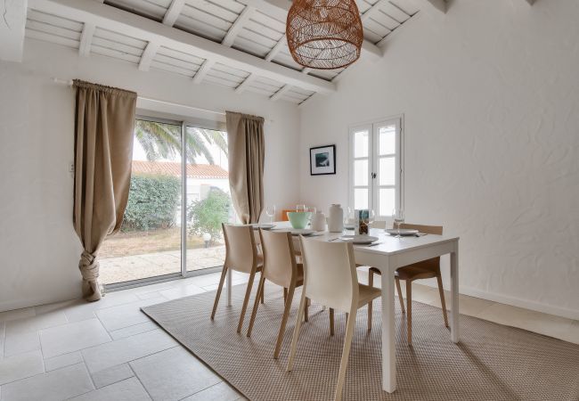 Maison à Noirmoutier-en-l´Ile - 8 adultes - 2 enfants - Marais salants et plages Maison à Noirmoutier-en-l´Ile - 8 adultes - 2 enfants - Marais salants et plages