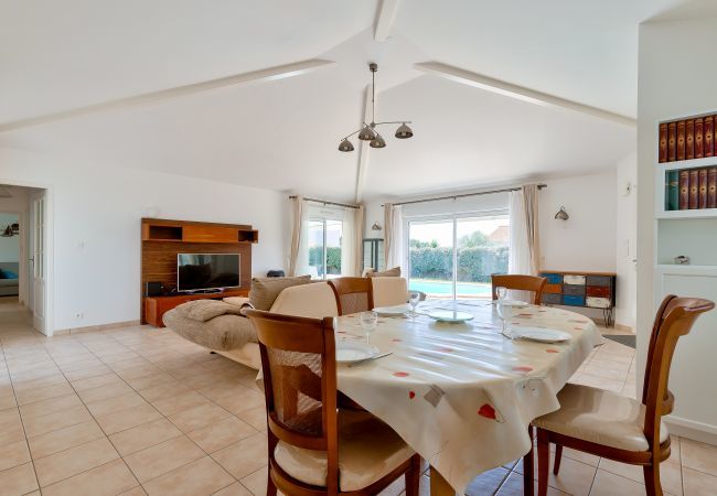 Maison à Le Fenouiller - Le Fenouiller, Maison spacieuse pour 6, piscine Maison à Le Fenouiller - Le Fenouiller, Maison spacieuse pour 6, piscine