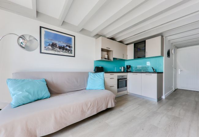 Appartement à Carnac - À 100m de la plage, Carnac, duplex vue mer pour 3 Appartement à Carnac - À 100m de la plage, Carnac, duplex vue mer pour 3