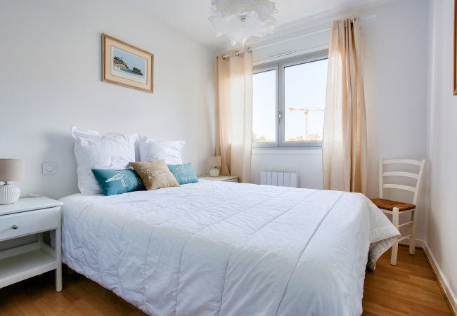 Appartement à Pléneuf-Val-André - Séjour avec vue mer à Pléneuf-Val-André Appartement à Pléneuf-Val-André - Séjour avec vue mer à Pléneuf-Val-André