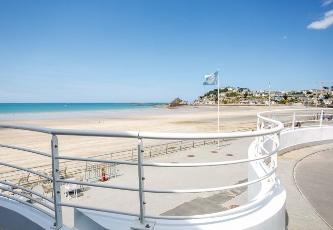 Appartement à Pléneuf-Val-André - Séjour avec vue mer à Pléneuf-Val-André Appartement à Pléneuf-Val-André - Séjour avec vue mer à Pléneuf-Val-André