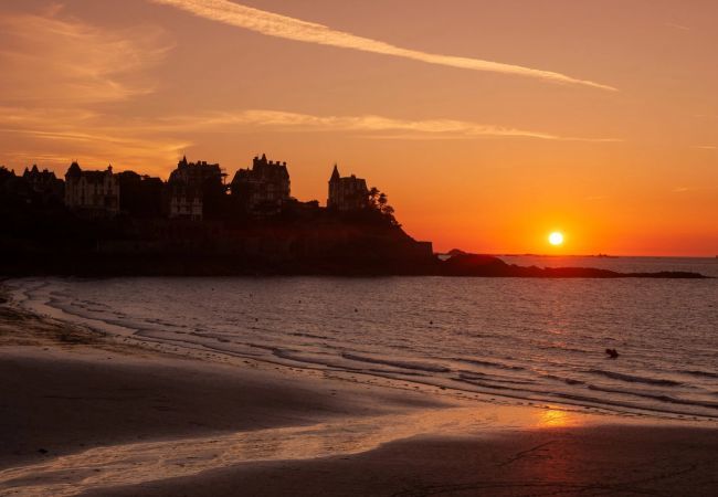 Maison à Dinard - Maison balnéaire, tout confort - proximité plages Maison à Dinard - Maison balnéaire, tout confort - proximité plages