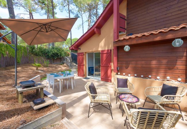 Maison mitoyenne à Lacanau - Maison pour 4 avec piscine à Lacanau