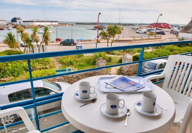 Appartement à Plobannalec-Lesconil - À 200m de la plage, appartement vue mer pour 2 Appartement à Plobannalec-Lesconil - À 200m de la plage, appartement vue mer pour 2