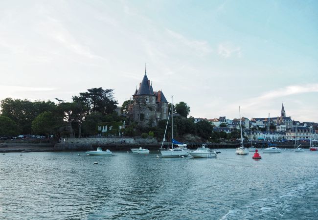 Appartement à Pornic - Appartement pour 3 face mer, plage + piscine Appartement à Pornic - Appartement pour 3 face mer, plage + piscine