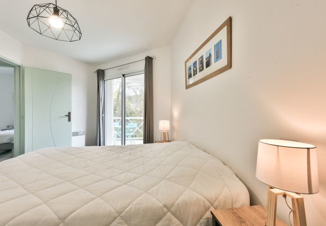 Maison à Arès - Maison pour 6 -Piscine - 150m de la plage à Arès Maison à Arès - Maison pour 6 -Piscine - 150m de la plage à Arès