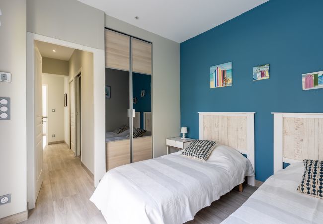 Villa à Andernos-les-Bains - Jardin et confort à 600m de la plage de la Jetée Villa à Andernos-les-Bains - Jardin et confort à 600m de la plage de la Jetée