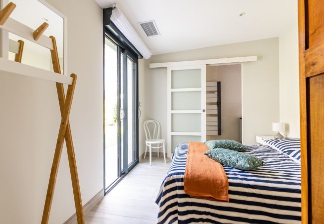 Villa à Andernos-les-Bains - Jardin et confort à 600m de la plage de la Jetée Villa à Andernos-les-Bains - Jardin et confort à 600m de la plage de la Jetée