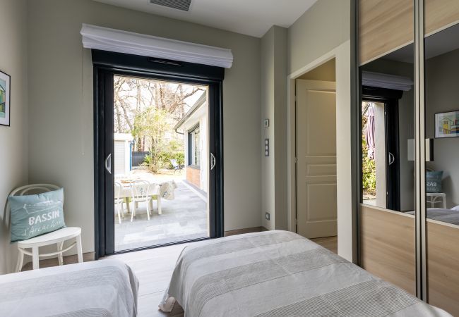 Villa à Andernos-les-Bains - Jardin et confort à 600m de la plage de la Jetée Villa à Andernos-les-Bains - Jardin et confort à 600m de la plage de la Jetée