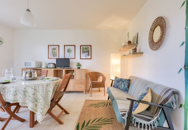 Maison à Arès - 700m plage d'Arès - Jardin et pins, maison pour 4 Maison à Arès - 700m plage d'Arès - Jardin et pins, maison pour 4