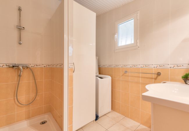 Maison à Arès - 700m plage d'Arès - Jardin et pins, maison pour 4 Maison à Arès - 700m plage d'Arès - Jardin et pins, maison pour 4