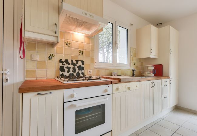 Maison à Arès - 700m plage d'Arès - Jardin et pins, maison pour 4 Maison à Arès - 700m plage d'Arès - Jardin et pins, maison pour 4