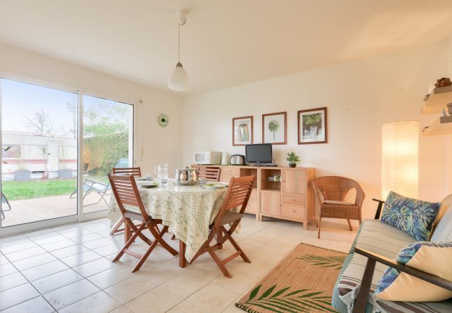 Maison à Arès - 700m plage d'Arès - Jardin et pins, maison pour 4 Maison à Arès - 700m plage d'Arès - Jardin et pins, maison pour 4