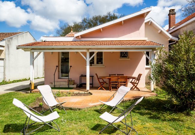 Maison à Andernos-les-Bains - 250 m de la plage - Maison avec jardin pour 4 Maison à Andernos-les-Bains - 250 m de la plage - Maison avec jardin pour 4