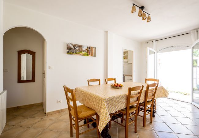 Maison à Andernos-les-Bains - 250 m de la plage - Maison avec jardin pour 4 Maison à Andernos-les-Bains - 250 m de la plage - Maison avec jardin pour 4