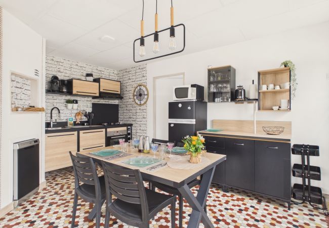 Appartement à Préfailles - Appartement pour 4 avec grand jardin 