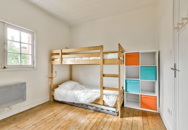 Maison à Andernos-les-Bains - Maison pour 10 - jardin - 600 m de la plage  Maison à Andernos-les-Bains - Maison pour 10 - jardin - 600 m de la plage