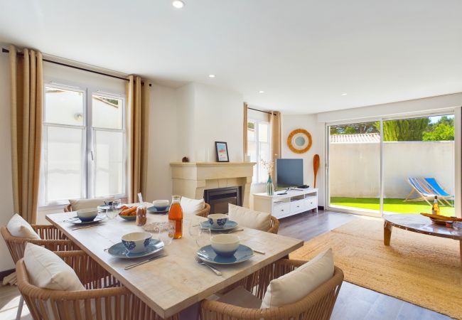 Maison à La Flotte - Maison au calme pour 6 - 850m plage de la Clavette Maison à La Flotte - Maison au calme pour 6 - 850m plage de la Clavette