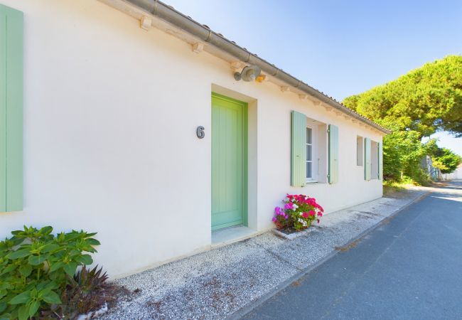 Maison à La Flotte - Maison au calme pour 6 - 850m plage de la Clavette Maison à La Flotte - Maison au calme pour 6 - 850m plage de la Clavette