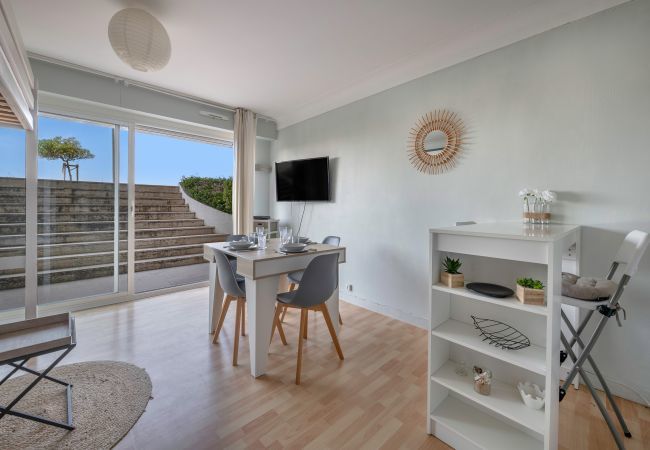 Studio à La Baule-Escoublac - À 40m de la plage, pieds dans l'eau, studio pour 4 Studio à La Baule-Escoublac - À 40m de la plage, pieds dans l'eau, studio pour 4