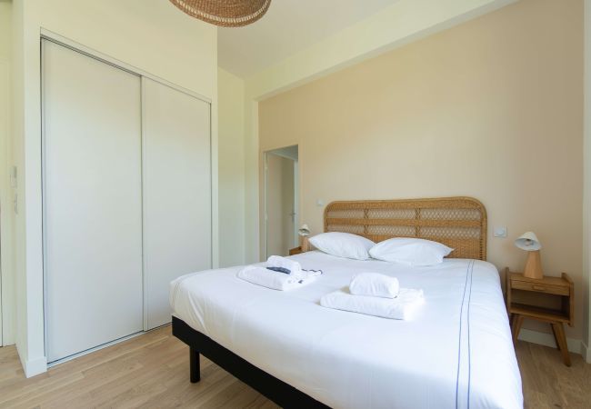 Maison à Lège-Cap-Ferret - Face au phare du Ferret - 300m plage - 10 pers Maison à Lège-Cap-Ferret - Face au phare du Ferret - 300m plage - 10 pers