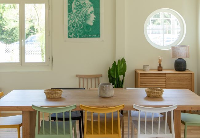 Maison à Lège-Cap-Ferret - Face au phare du Ferret - 300m plage - 10 pers Maison à Lège-Cap-Ferret - Face au phare du Ferret - 300m plage - 10 pers